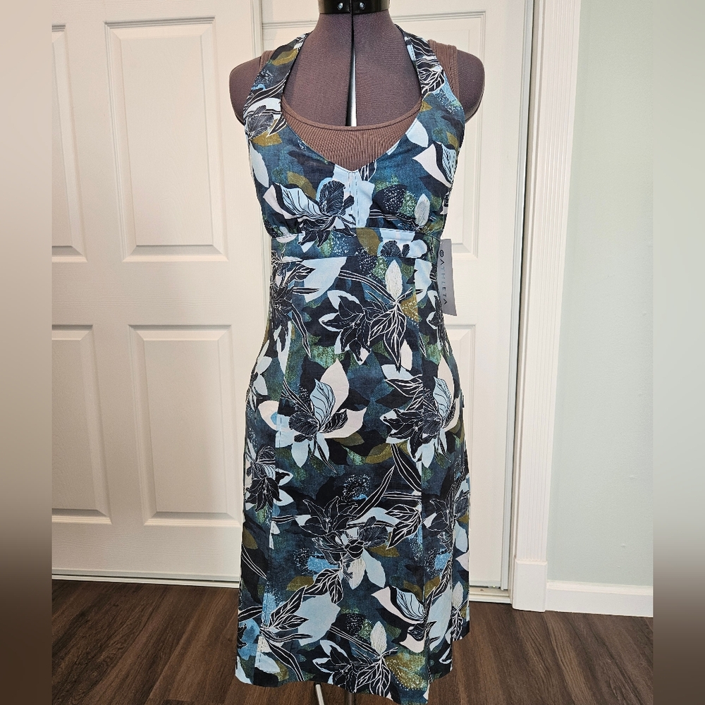 NWT Athleta Lily Pack Everywhere Dress Size 2 - has pockets